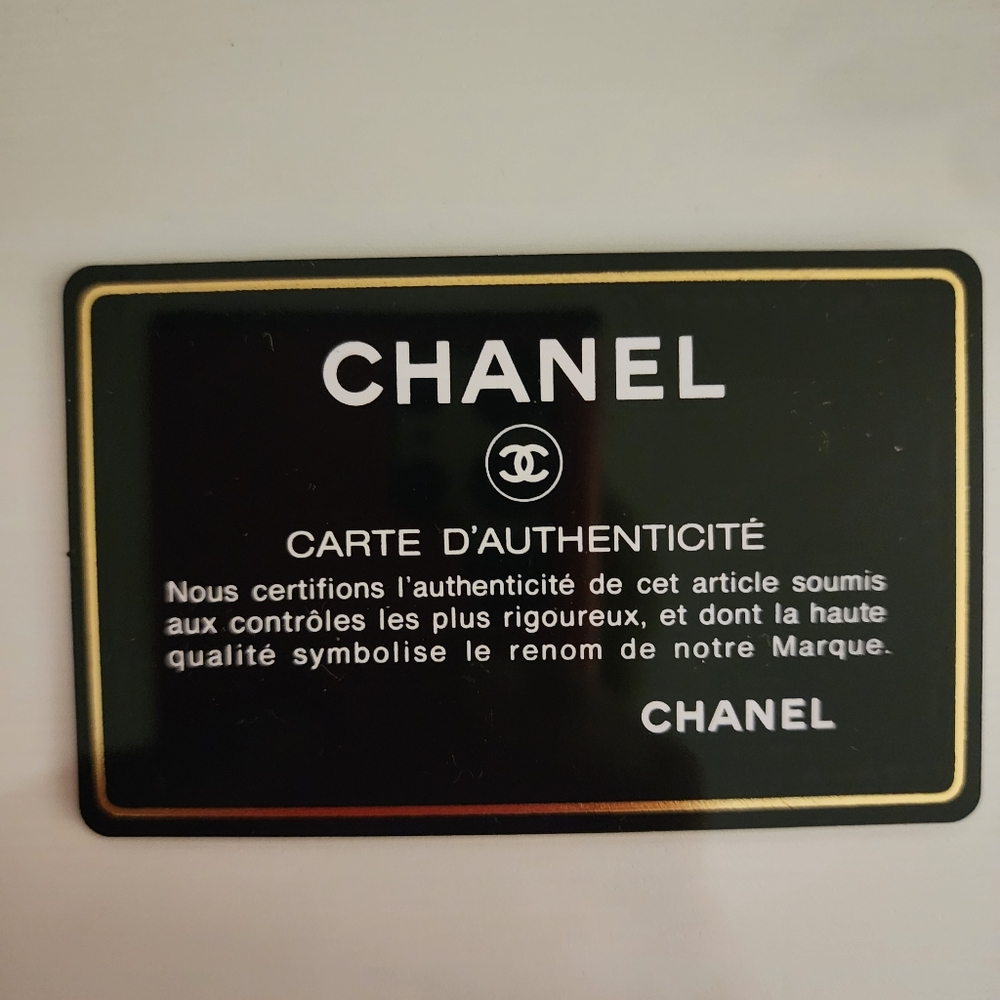 CHANEL Beige Lambskin - Picture 15 of 16